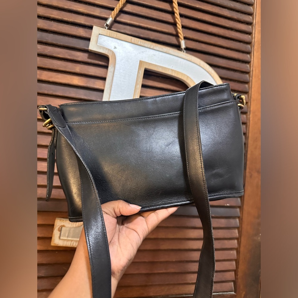 Vintage coach, leather purse